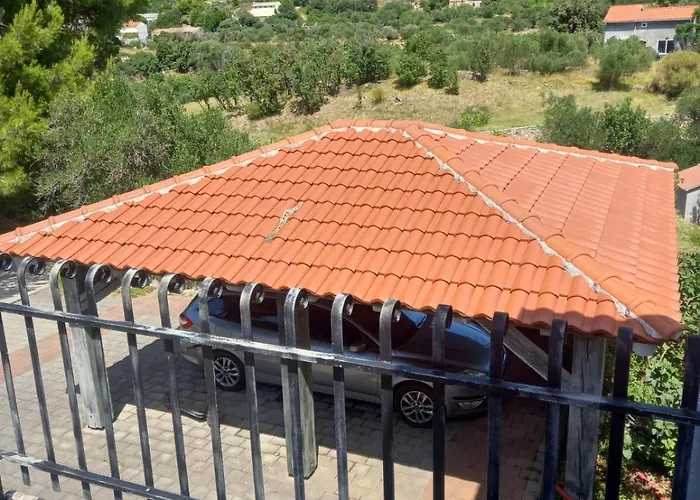 Immortelle House